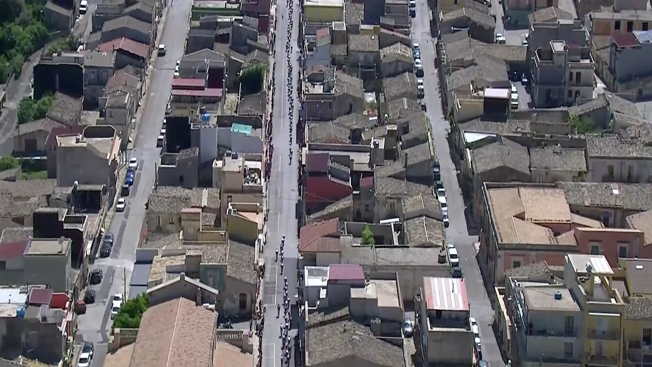 Giro d’Italia 2018 – Stage 04 [FULL STAGE]