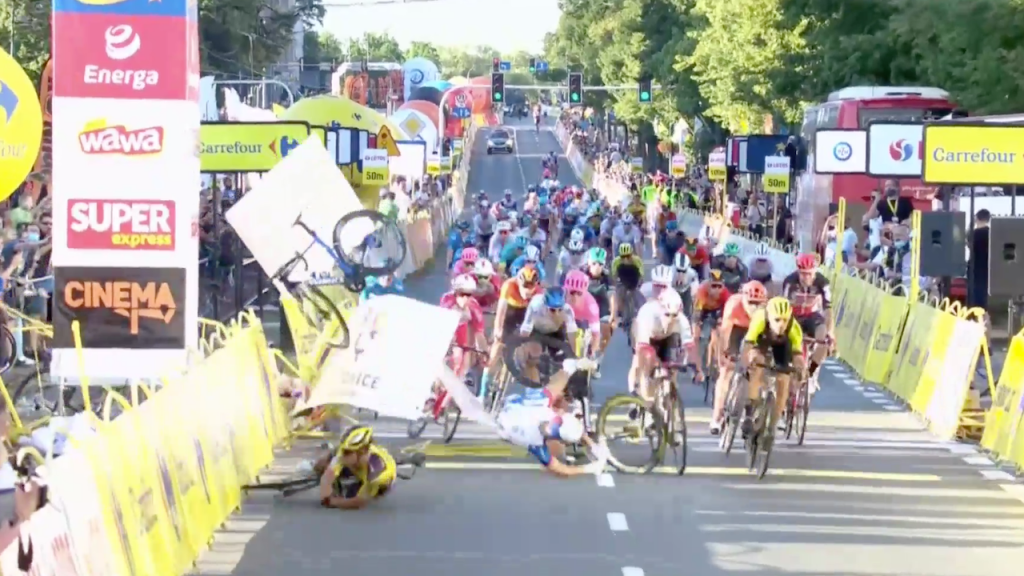 finish-line-crash-fabio-jakobsen-tour-of-poland-2020-stage-1