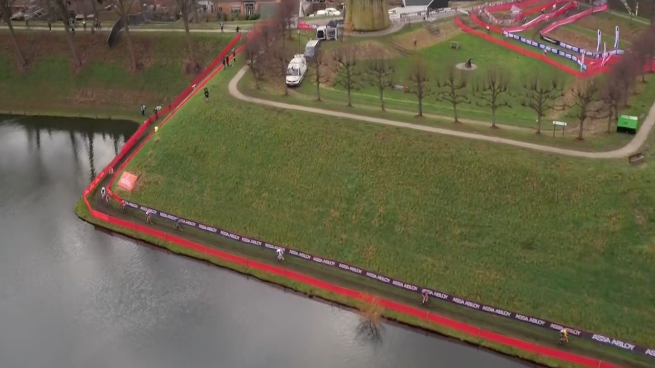 Cyclo-Cross World Cup 2022 – 13 - HULST [FULL RACE] (ladies)
