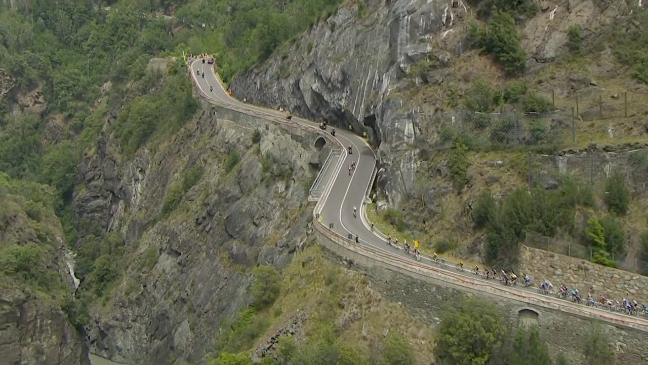 Giro d’Italia 2022 – Stage 15 [FULL STAGE]