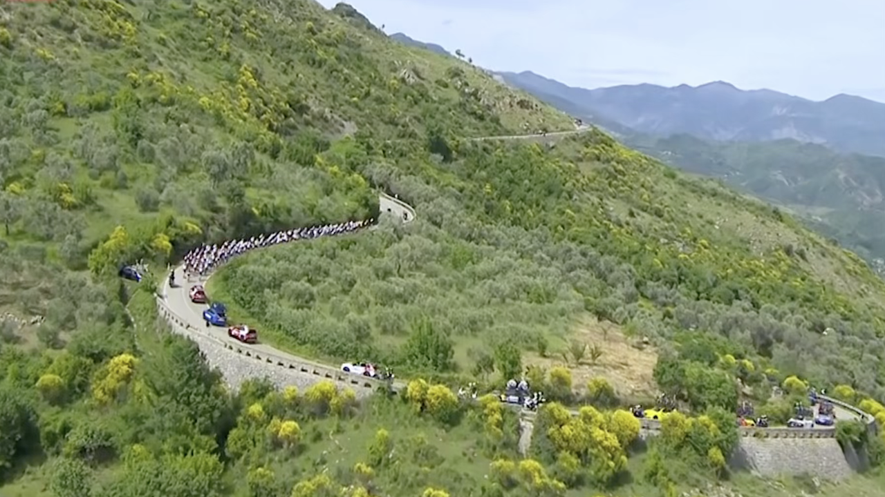 Giro d’Italia 2025 – Stage 01 [FULL STAGE]