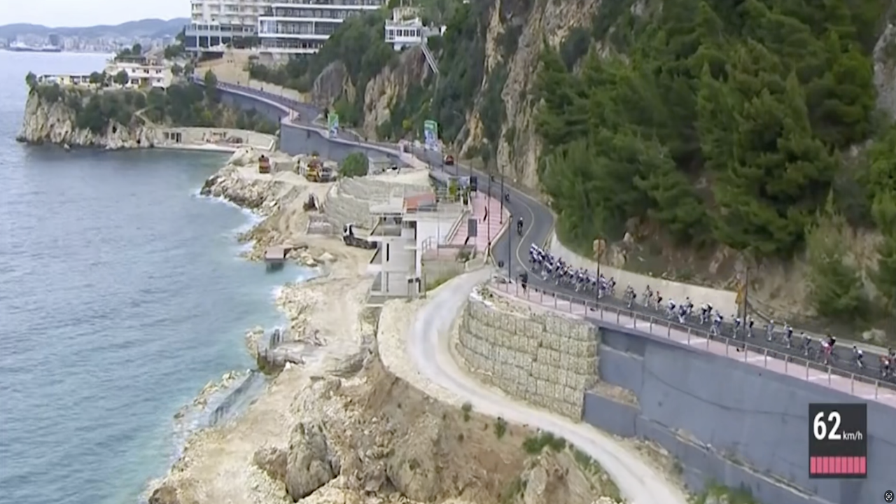 Giro d’Italia 2025 – Stage 03 [LAST 10 KM]