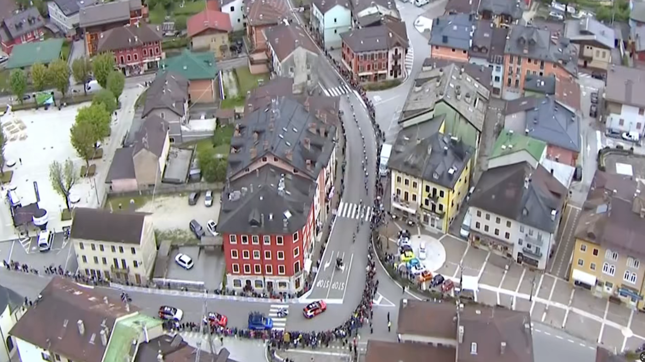 Giro d’Italia 2025 – Stage 15 [LAST 10 KM]